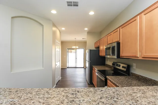 $1,760 | 2232 East Greenlee Avenue, Apache Junction, AZ 85119