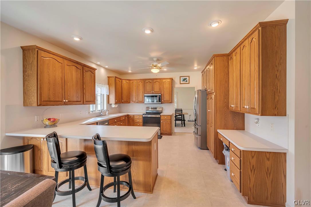 2715 Maple Drive Hellertown, PA 18055 - Photo 15 of 47