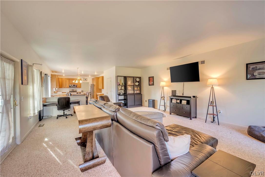 2715 Maple Drive Hellertown, PA 18055 - Photo 21 of 47