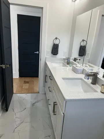 $649,999 | 1072 B Zophi Street, Nashville, TN 37216