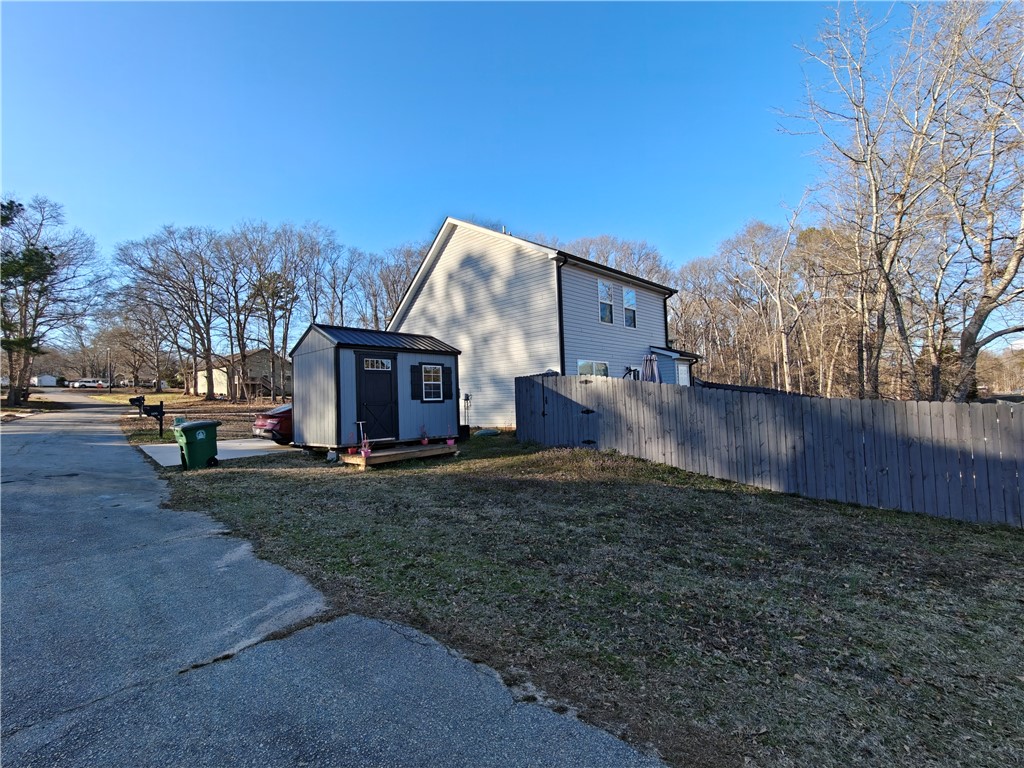106 Gate Court Williamston, SC 29697 - Photo 2 of 16