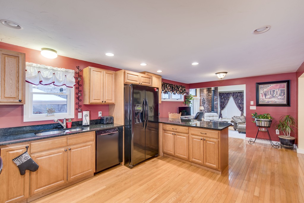 85 Valley Path Marshfield, MA 02050 - Photo 2 of 25