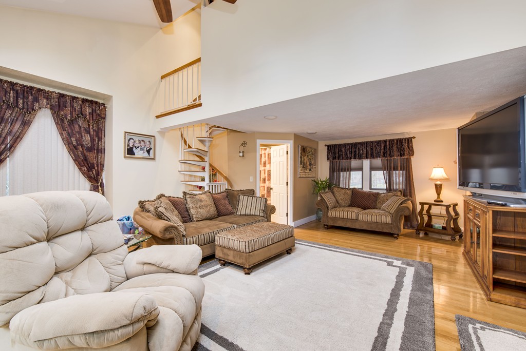 85 Valley Path Marshfield, MA 02050 - Photo 5 of 25