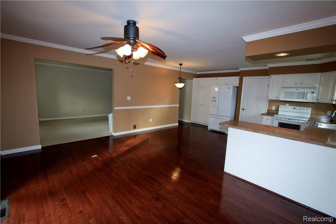 4186 McCandlish Road Grand Blanc, MI 48439 - Photo 11 of 36 IMG_4405.JPG