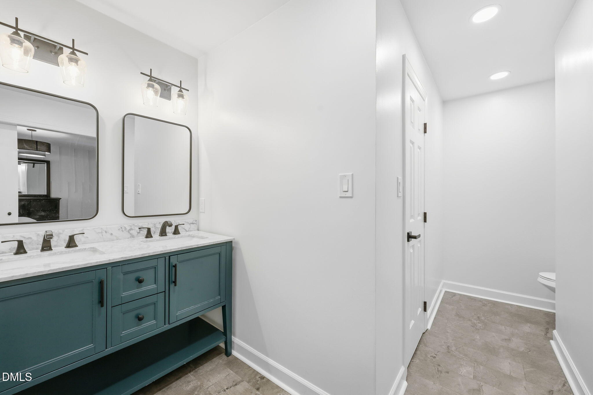 6103 Tipping Circle Raleigh, NC 27609 - Photo 22 of 47 21 - Owners Bath