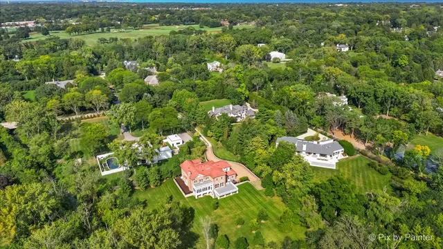 $2,999,900 | 27 West Onwentsia Road, Lake Forest, IL 60045