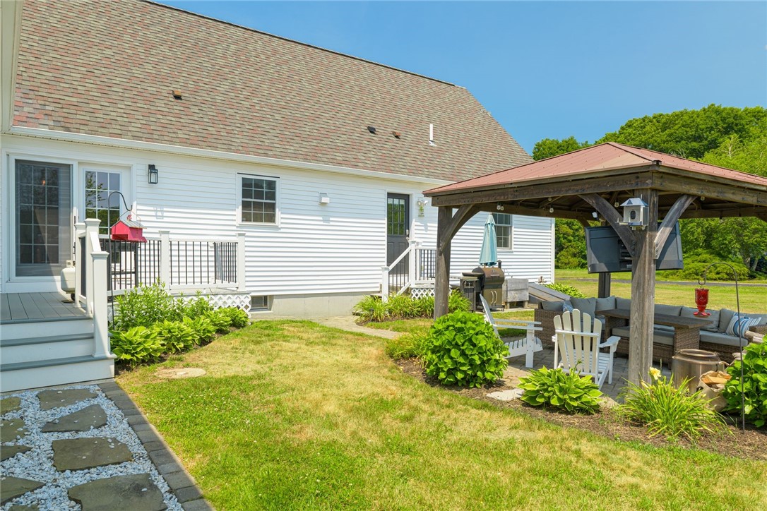 98 George Street Barrington, RI 02806 - Photo 8 of 47