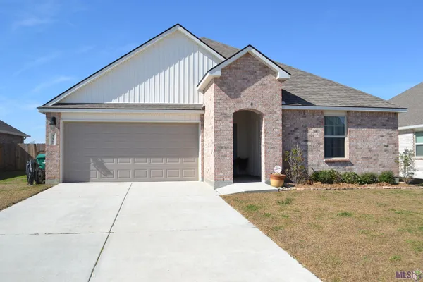 $245,000 | 258 Darwen Drive, Raceland, LA 70394