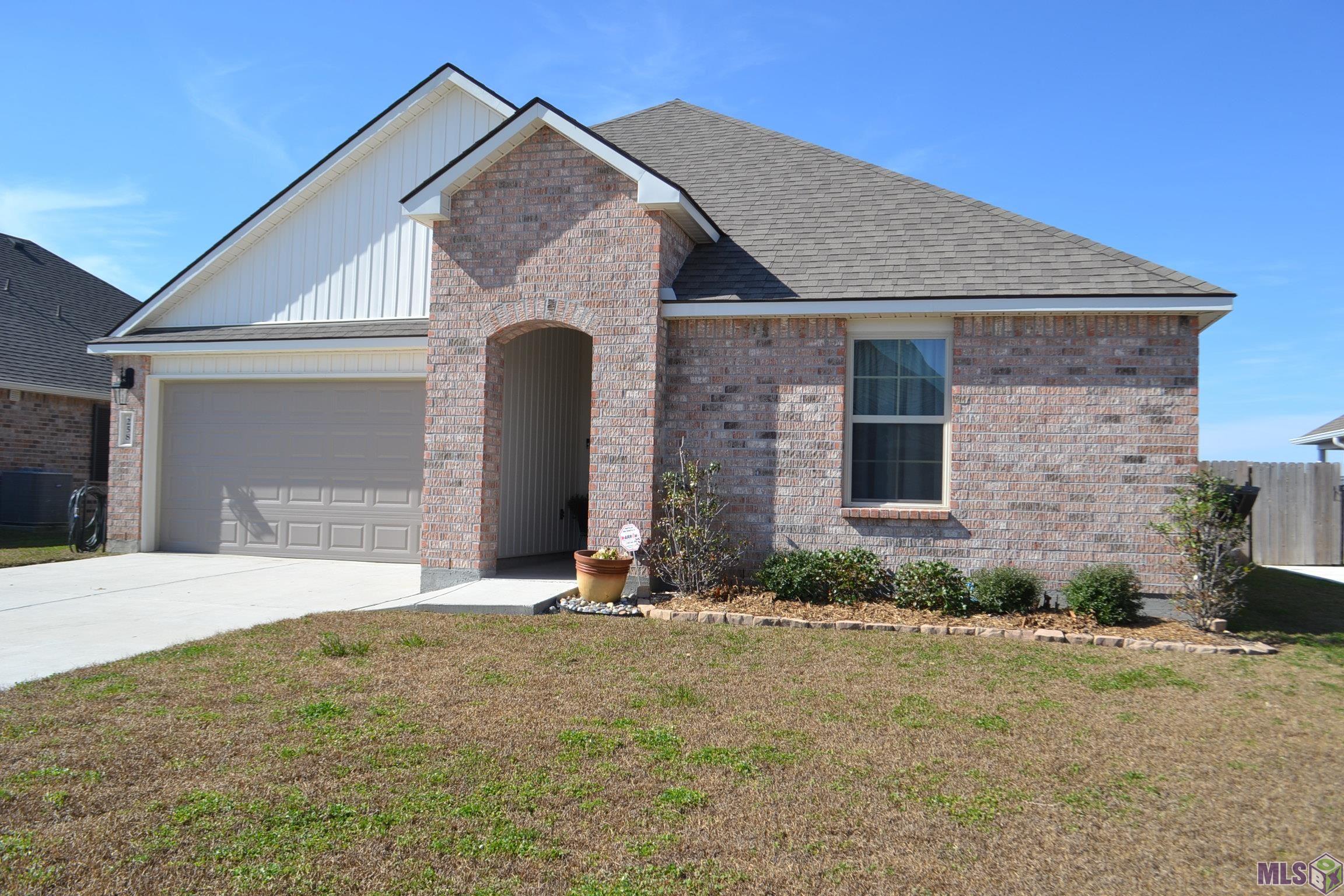 258 Darwen Drive Raceland, LA 70394 - Photo 2 of 22
