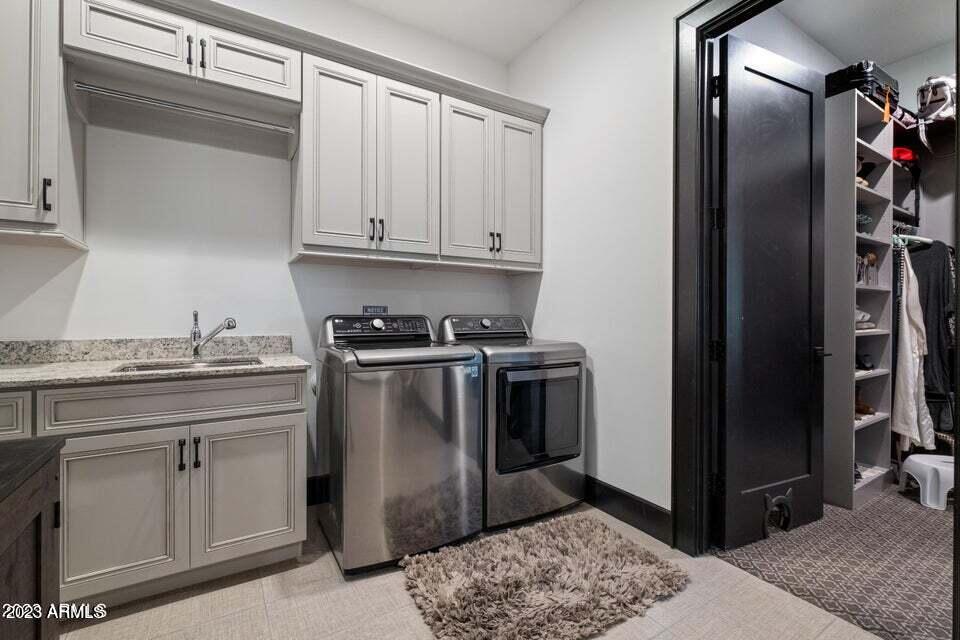 17409 East Monument Court Rio Verde, AZ 85263 - Photo 33 of 44 Laundry with direct access to closet