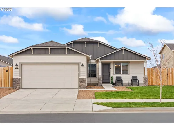 $384,999 | 262 Northwest Par Avenue, Madras, OR 97741