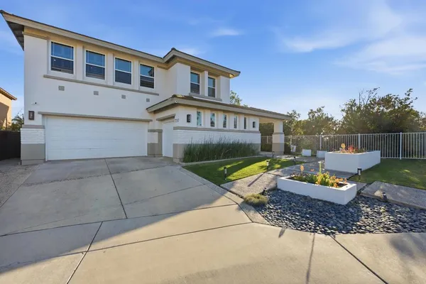 $1,599,000 | 720 Crooked Path Place, Chula Vista, CA 91914