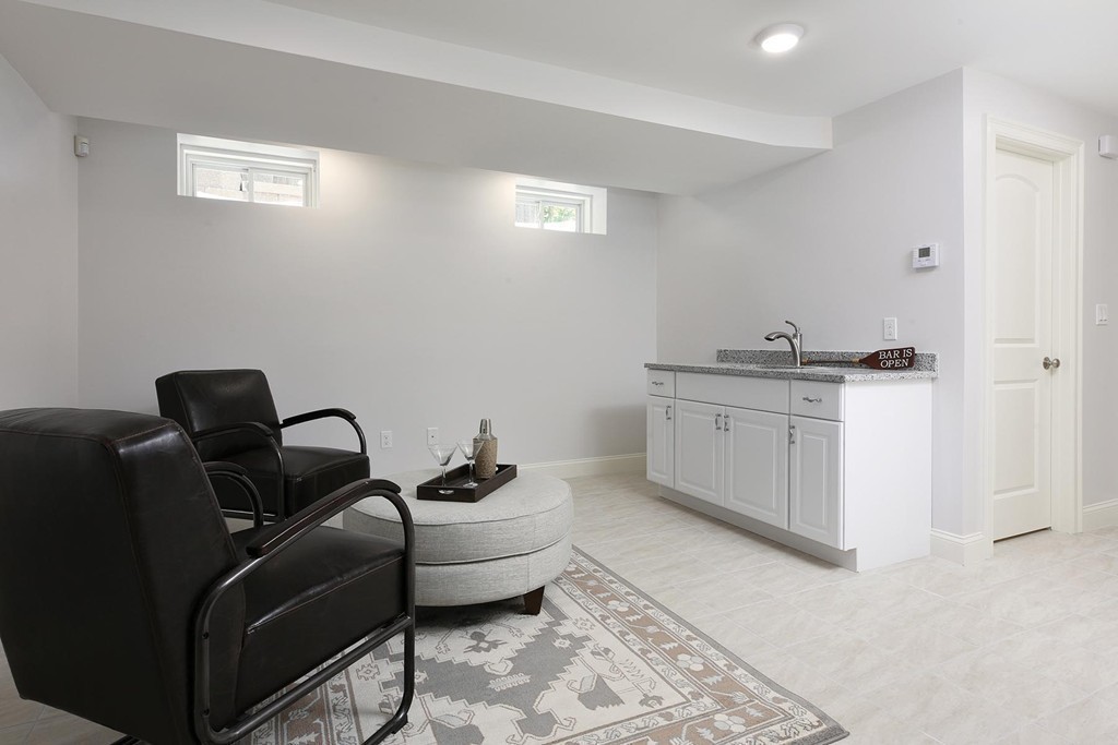 29 Bemuth Road, Unit 29 Newton, MA 02461 - Photo 13 of 14