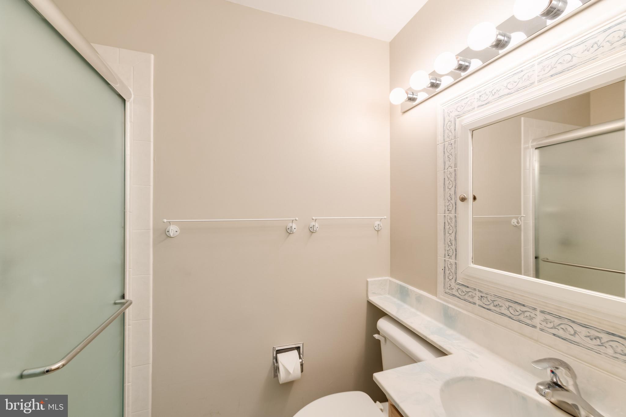 807 Harrington Road Rockville, MD 20852 - Photo 14 of 19 Second bathroom