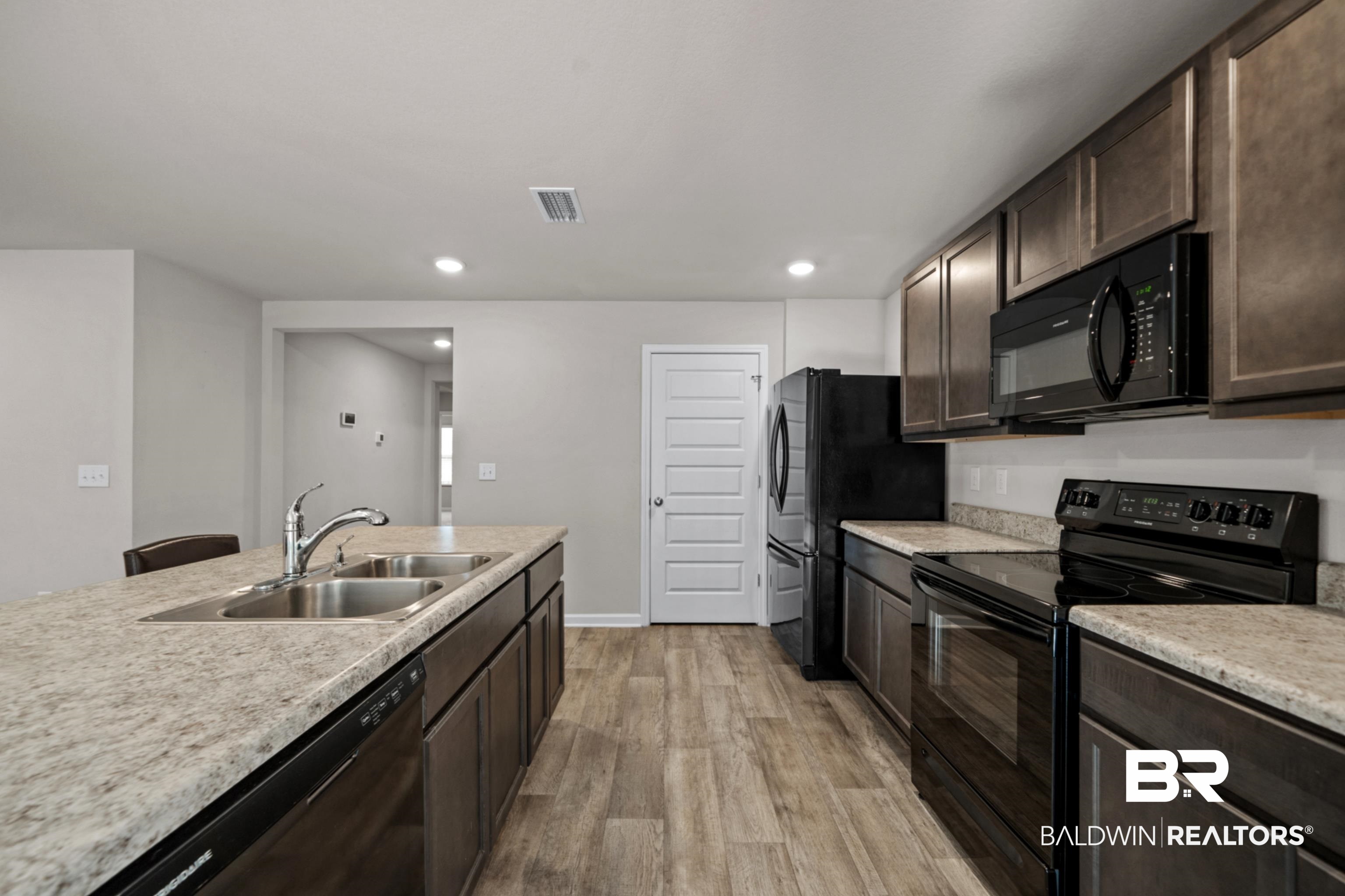 1398 Majesty Loop Foley, AL 36535 - Photo 10 of 27