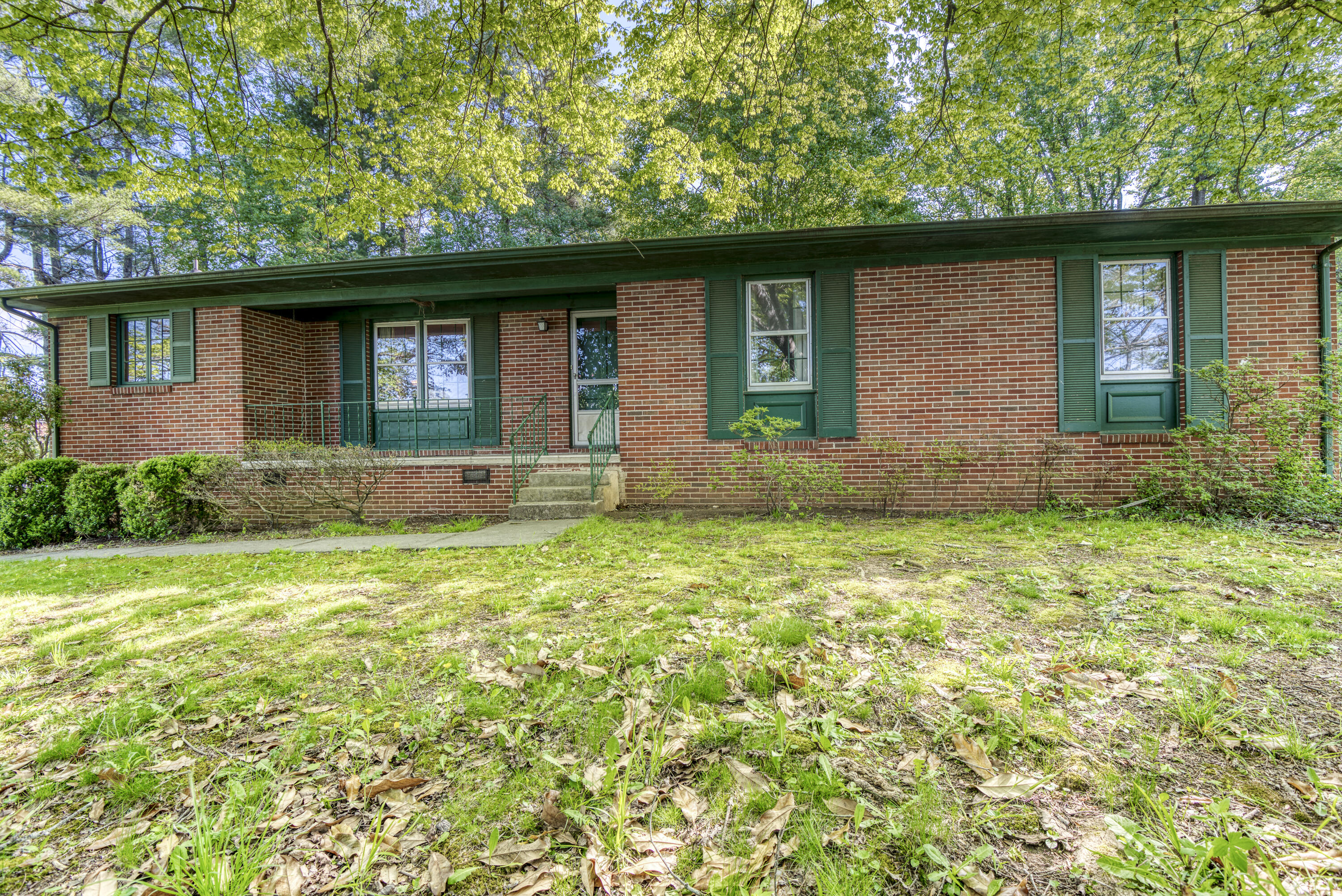 1307 Rock Rose Road Bristol, TN 37620 - Photo 2 of 32 1307-Rock-Rose-Rd-Bristol-TN Highlands-R