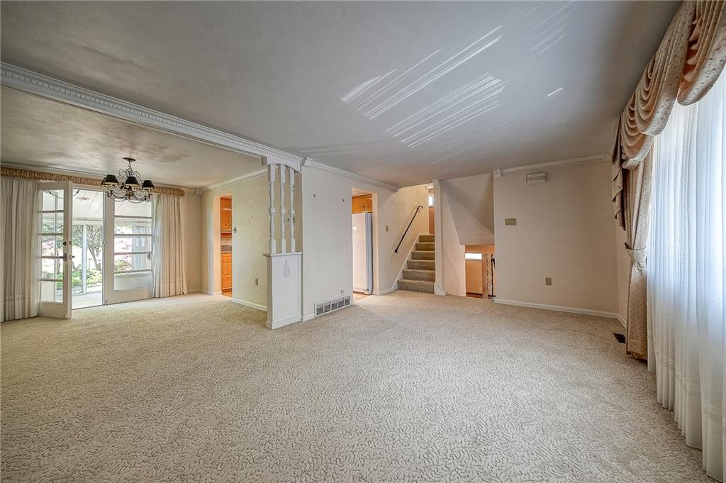 34 Roxbury Road Pittsburgh, PA 15221 - Photo 8 of 27 Gallery Image 8