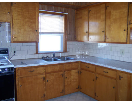 71 Robeson Street Fall River, MA 02720 - Photo 4 of 4 Gallery Image 4