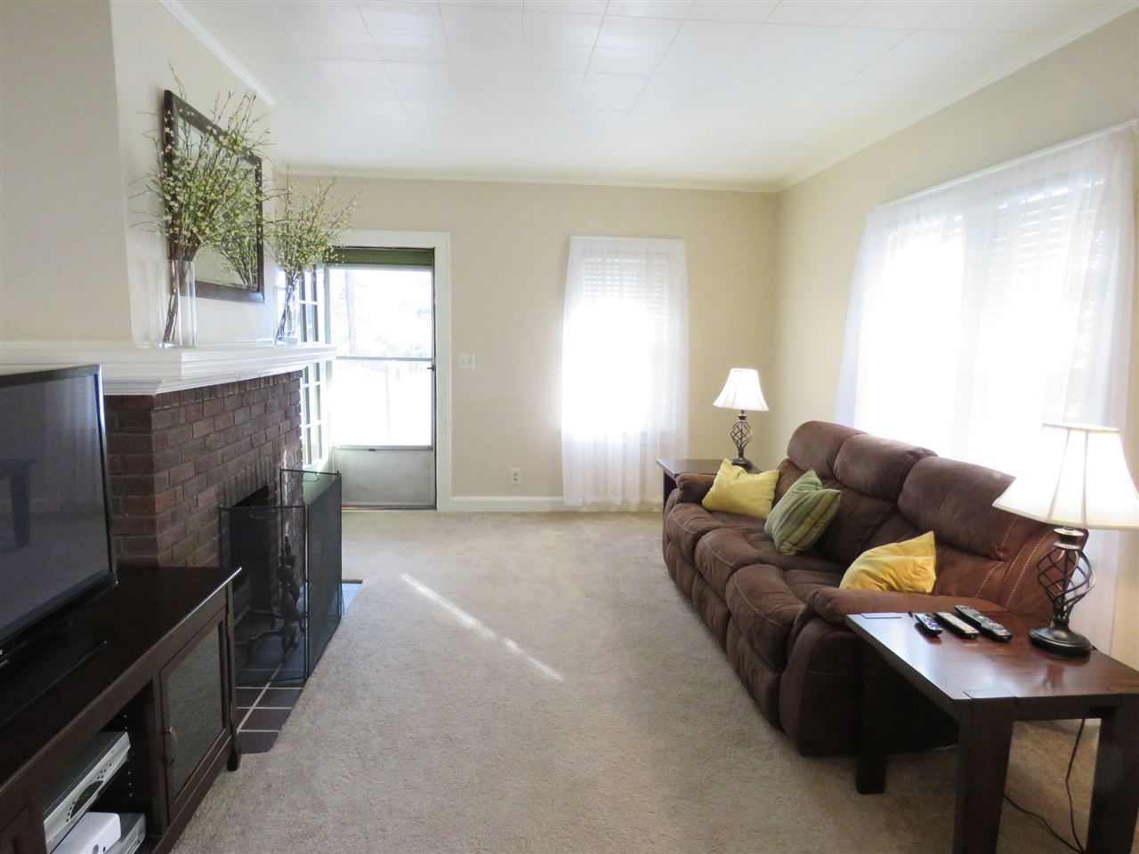 5101 Hogue Road Evansville, IN 47712 - Photo 3 of 25