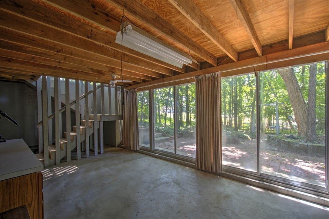 2343 Hawthorne Drive Decatur, IL 62521 - Photo 33 of 39 Gallery Image 33