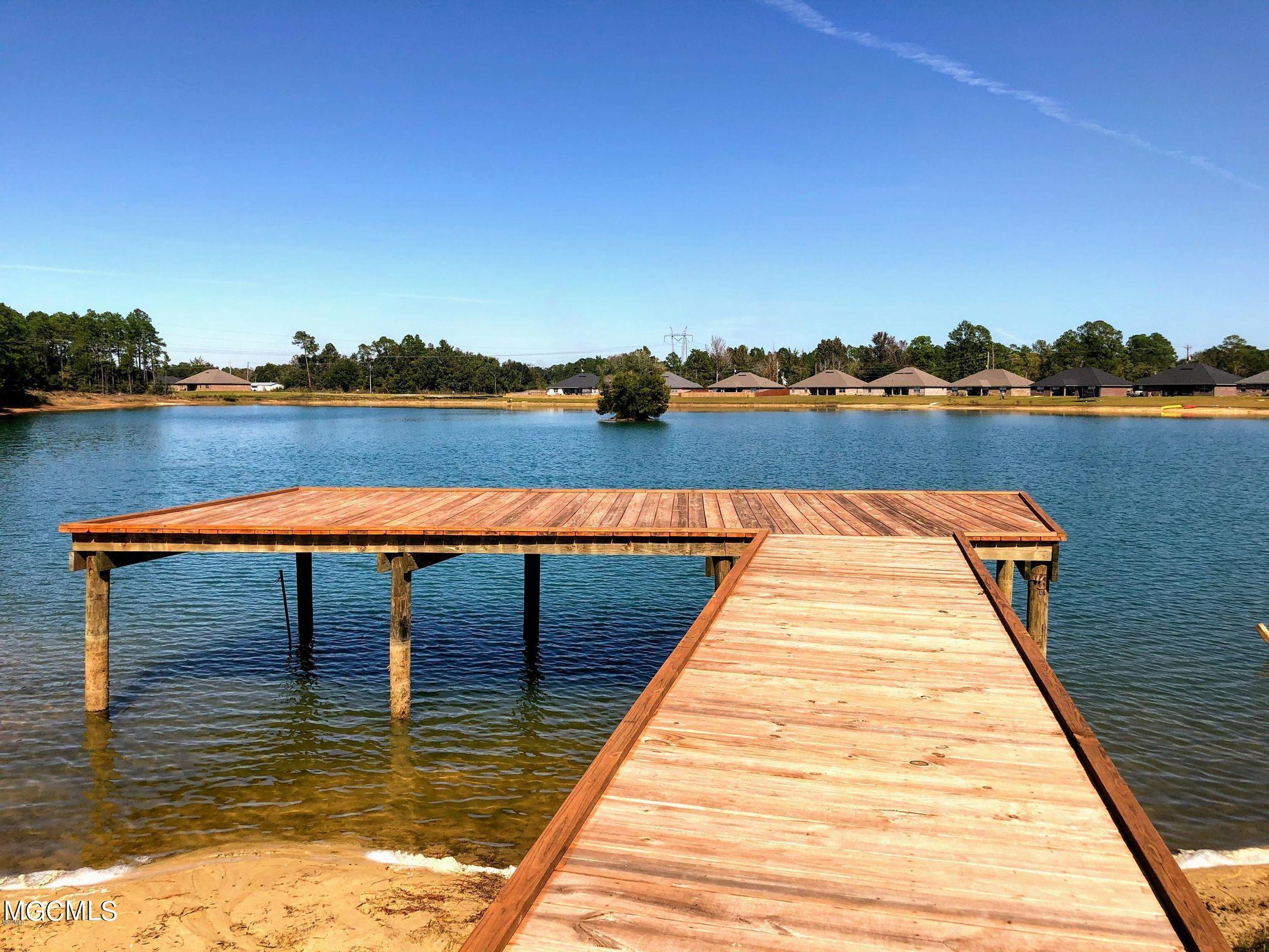 6253 Roxanne Way Biloxi, MS 39532 - Photo 14 of 16 Pier