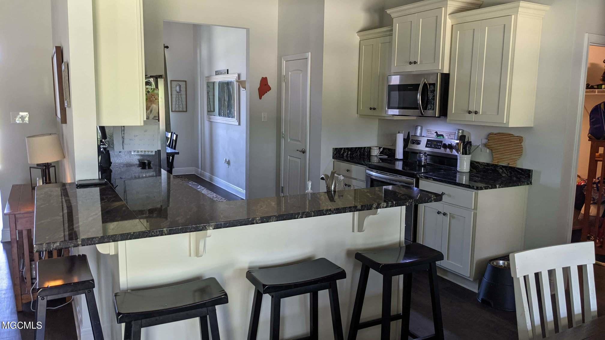 6253 Roxanne Way Biloxi, MS 39532 - Photo 3 of 16 file-7