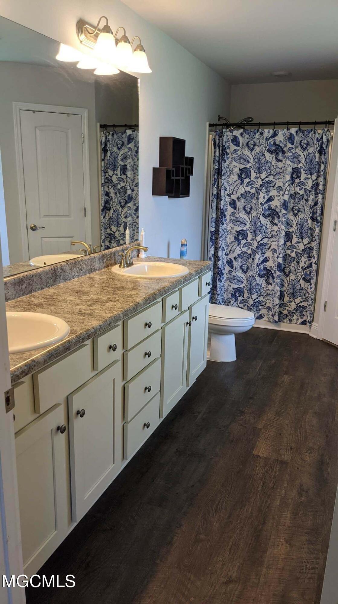 6253 Roxanne Way Biloxi, MS 39532 - Photo 6 of 16 file-5