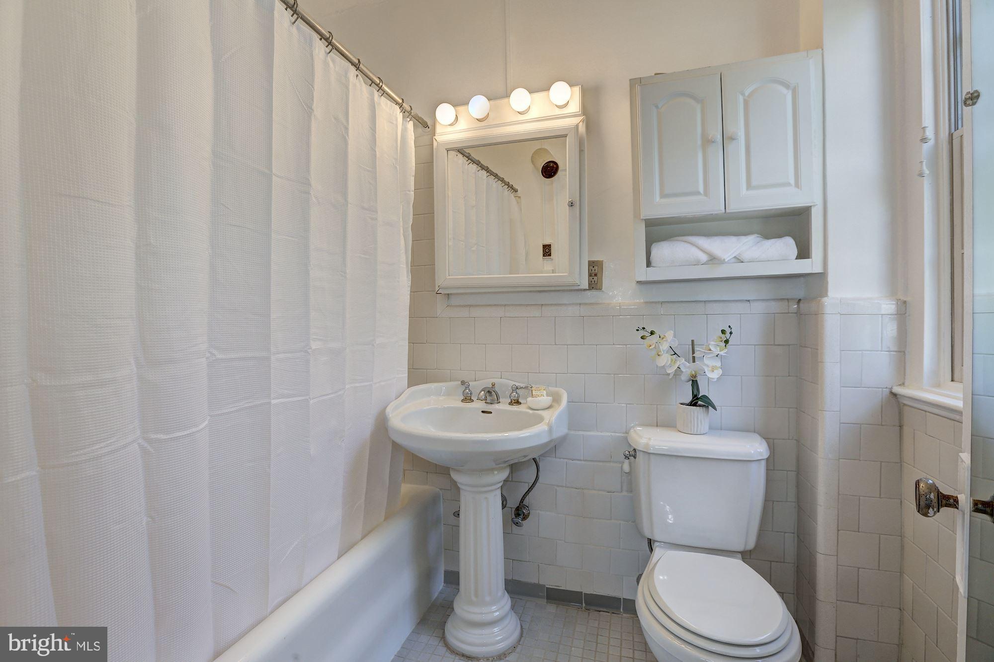 2456 20th Street Northwest, Unit 203 Washington, DC 20009 - Photo 9 of 22 Bath