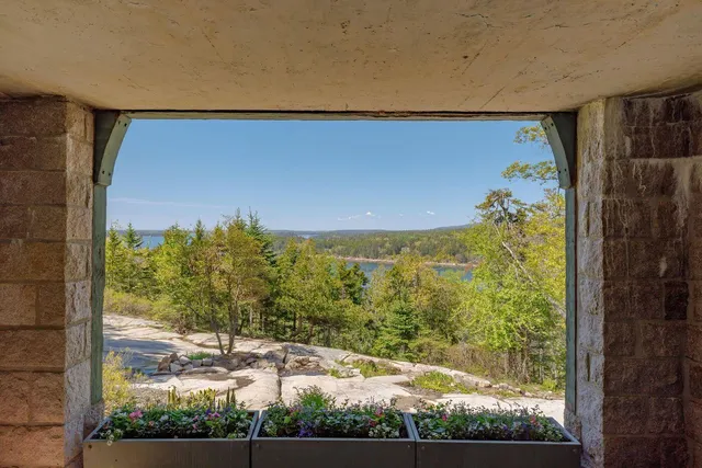 $7,750,000 | 6 Cliffhanger, Mount Desert, ME 04675