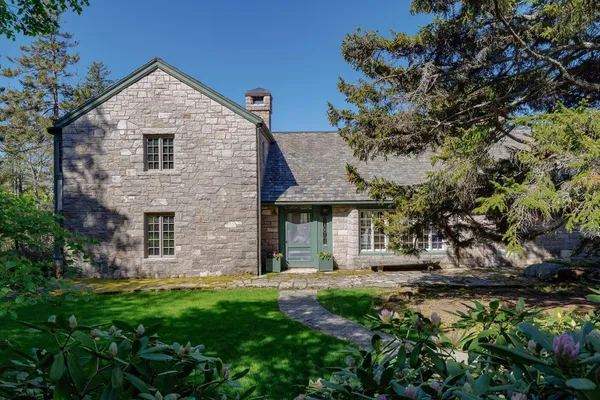 $6,900,000 | 6 Cliffhanger, Mount Desert, ME 04675