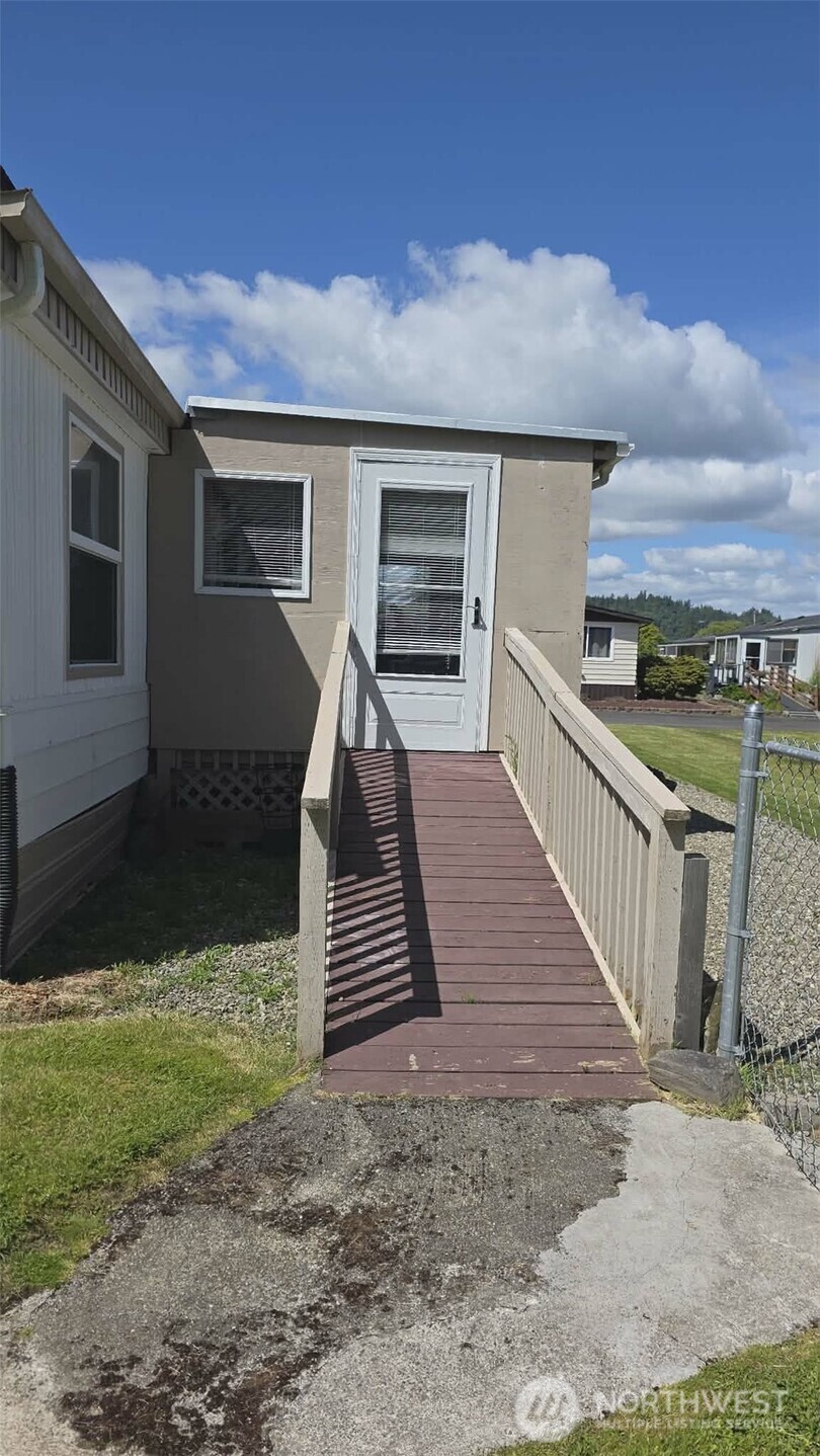 218 Ho Hum Lane Aberdeen, WA 98520 - Photo 3 of 29
