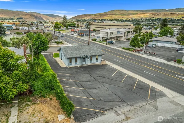 $2,100 | 710 North Miller Street, Wenatchee, WA 98801