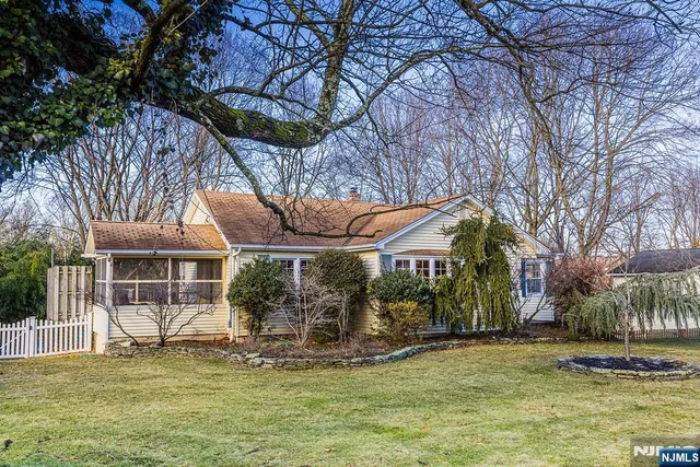 $599,000 | 513 North Central Avenue, Ramsey, NJ 07446