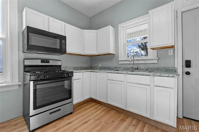 $215,000 | 1237 North Spanish Street, Cape Girardeau, MO 63701