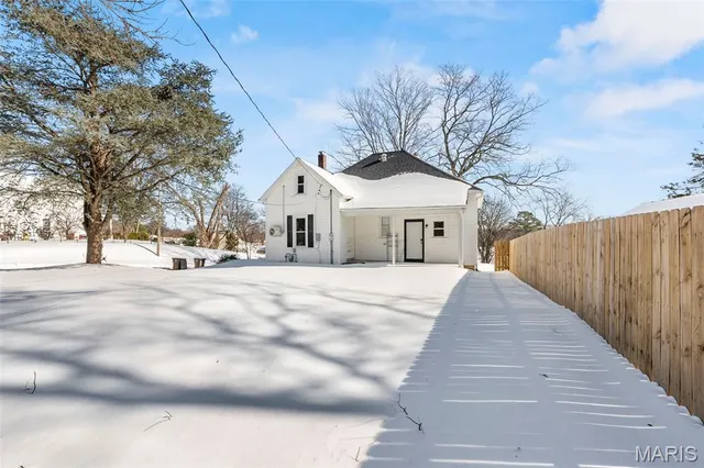 $215,000 | 1237 North Spanish Street, Cape Girardeau, MO 63701