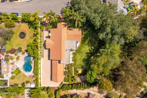 $1,995,000 | 351 Las Tuero Court, Camarillo, CA 93010