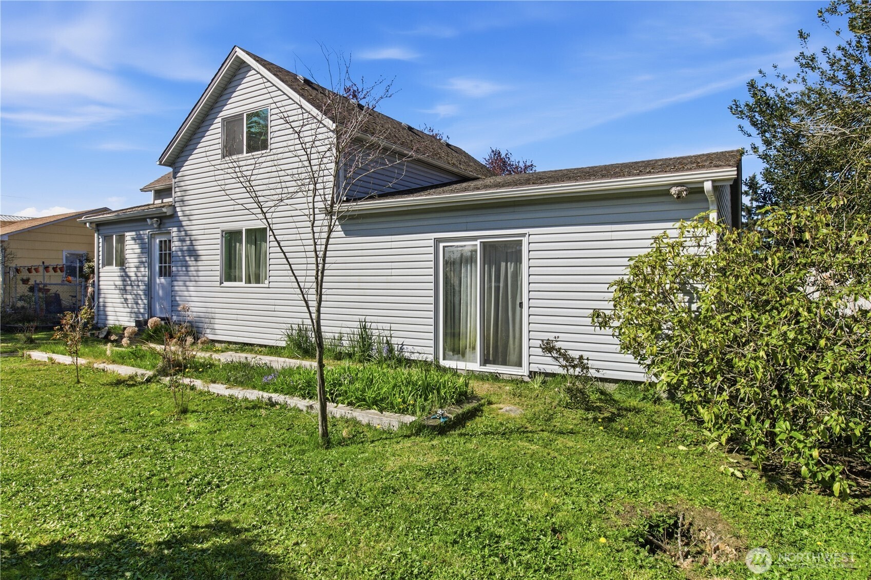 815 East 60th Street Tacoma, WA 98404 - Photo 3 of 23