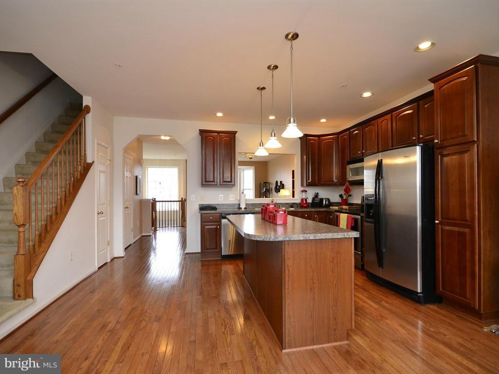 242 Timber View Court Frederick, MD 21702 - Photo 7 of 24 Kitchen