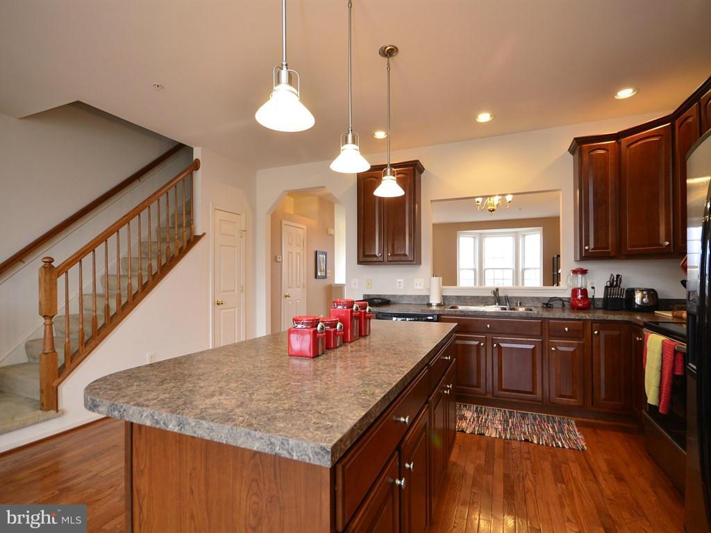 242 Timber View Court Frederick, MD 21702 - Photo 8 of 24 Kitchen