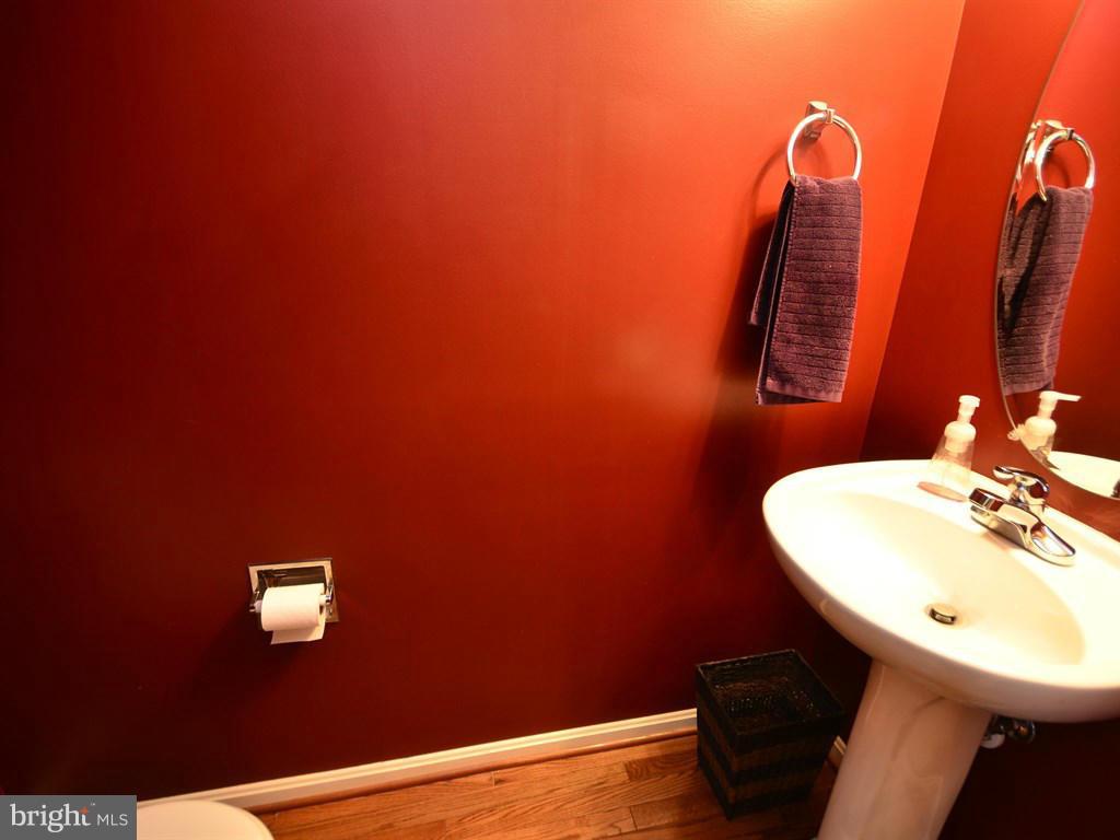 242 Timber View Court Frederick, MD 21702 - Photo 9 of 24 Bath