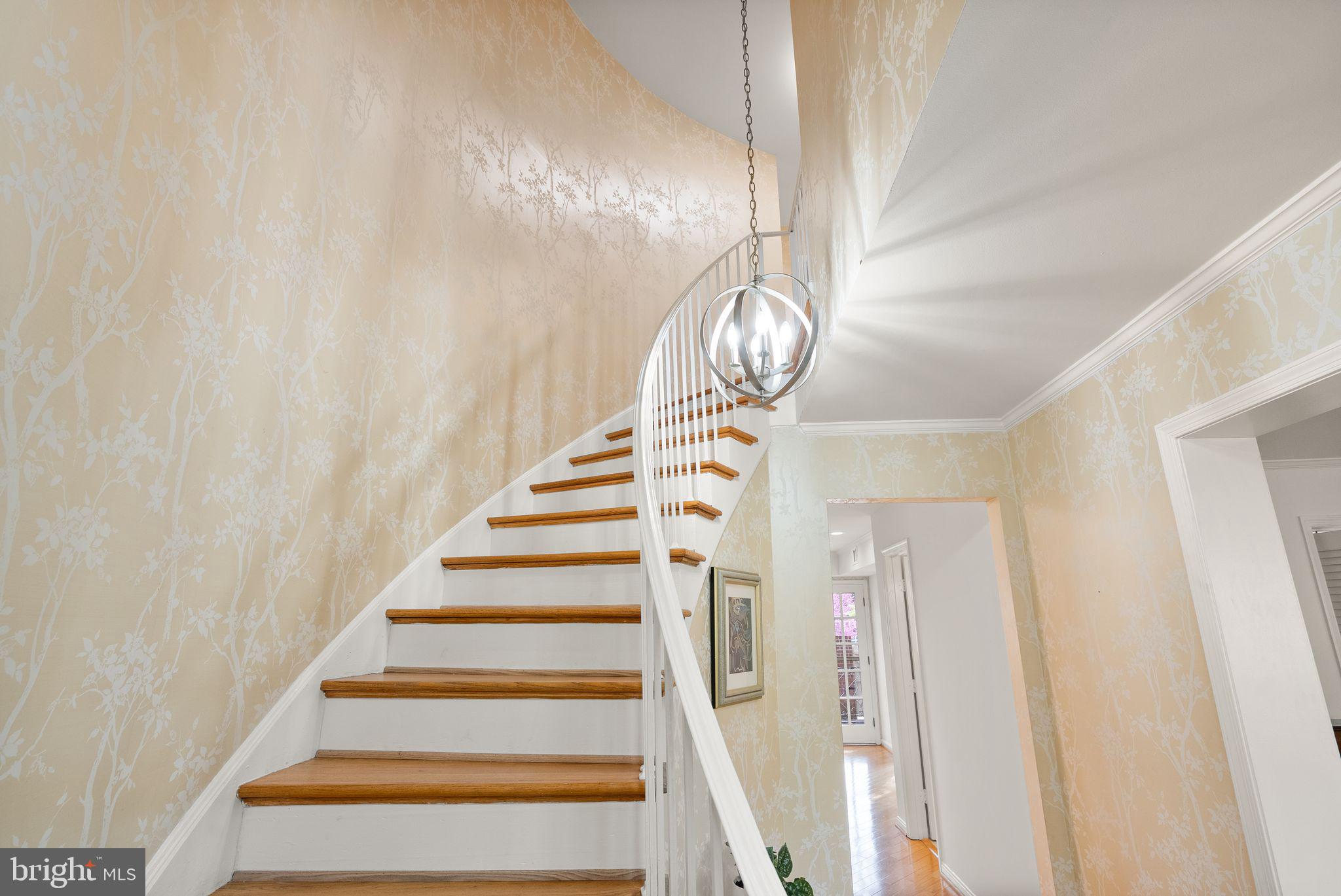 6026 Queenston Street Springfield, VA 22152 - Photo 19 of 53 a view of entryway