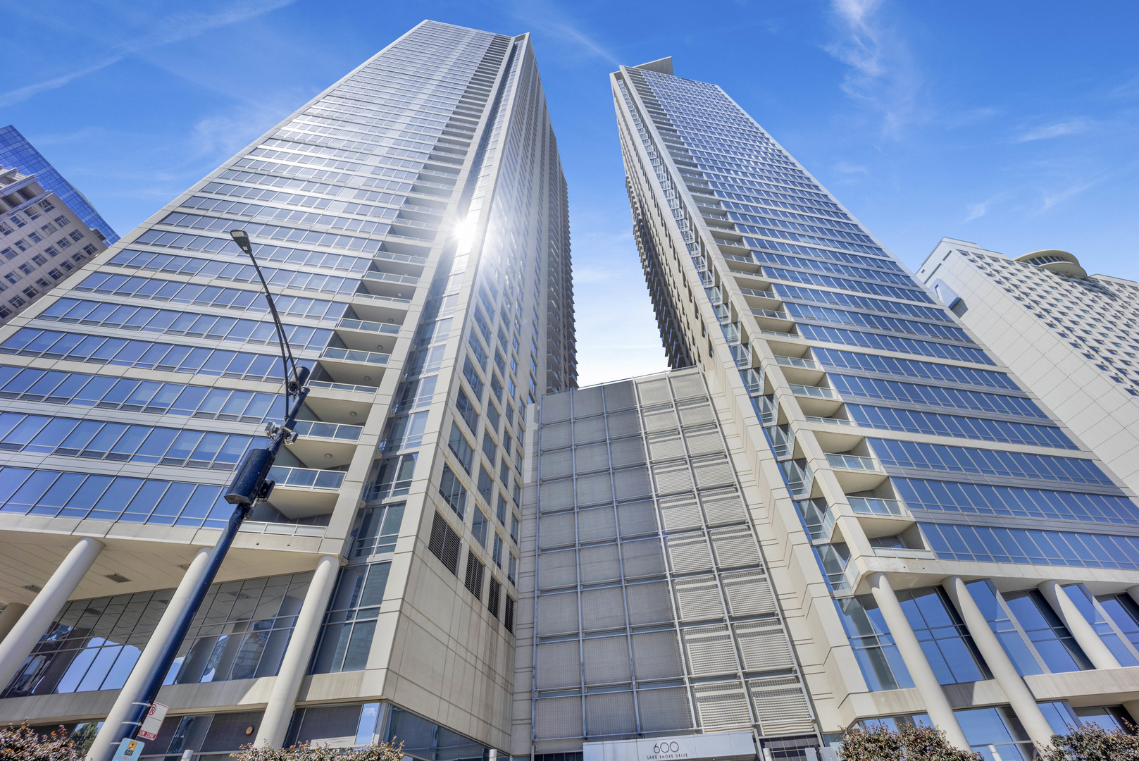 600 North Lake Shore Dr Unit 2209