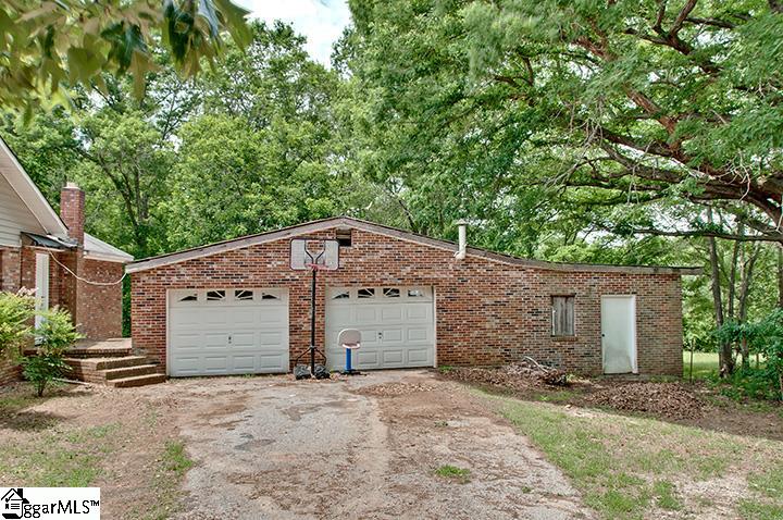 114 Watson Road Fountain Inn, SC 29644 - Photo 2 of 31