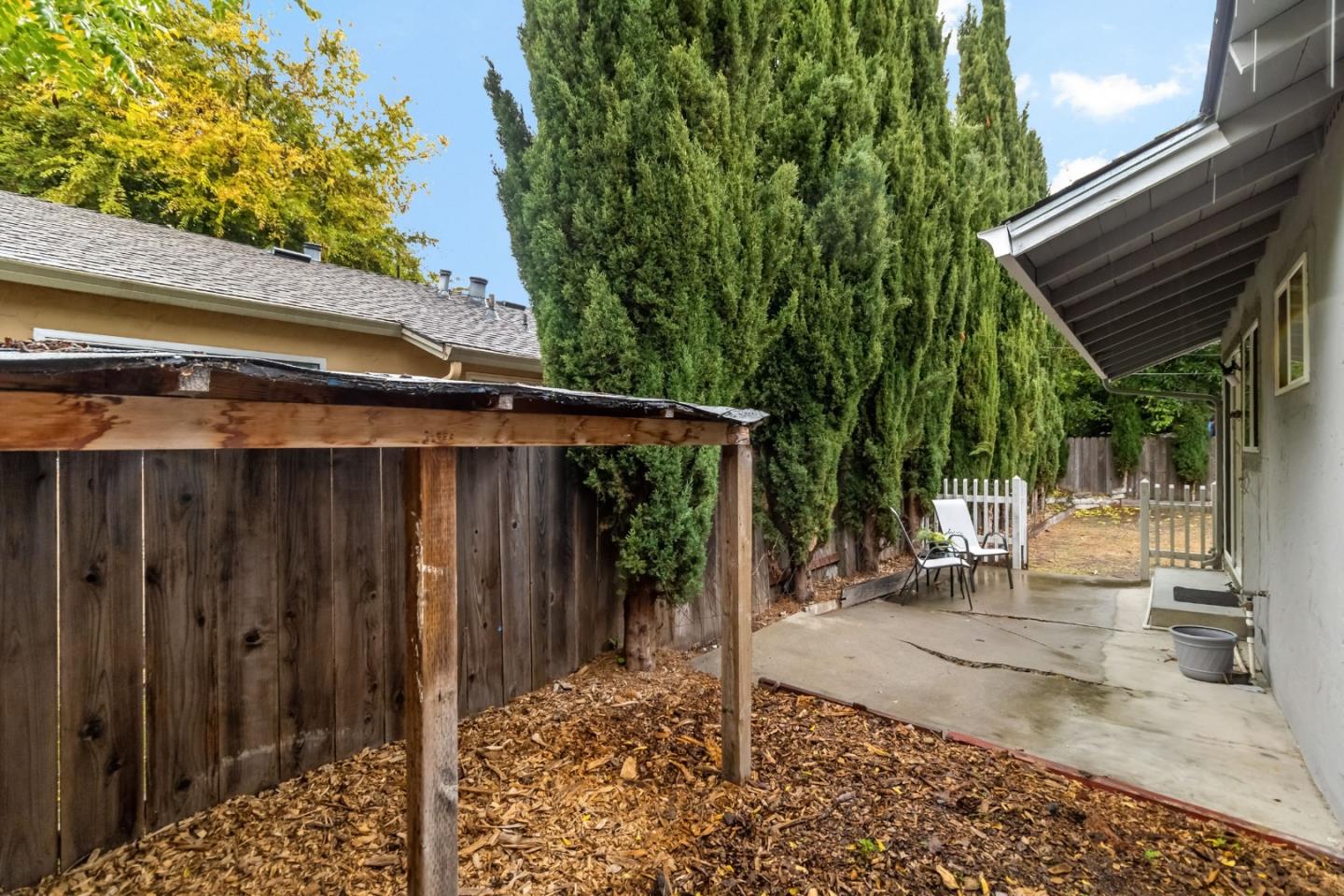 527 Easy Street Mountain View, CA 94043 - Photo 31 of 57