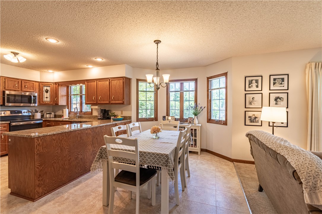 1202 West Pineview Court Decatur, IL 62526 - Photo 12 of 42