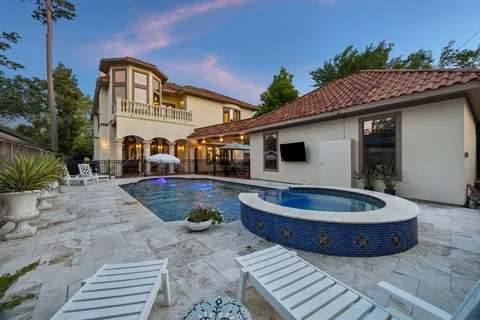 $1,925,000 | 8448 Westview Drive, Houston, TX 77055
