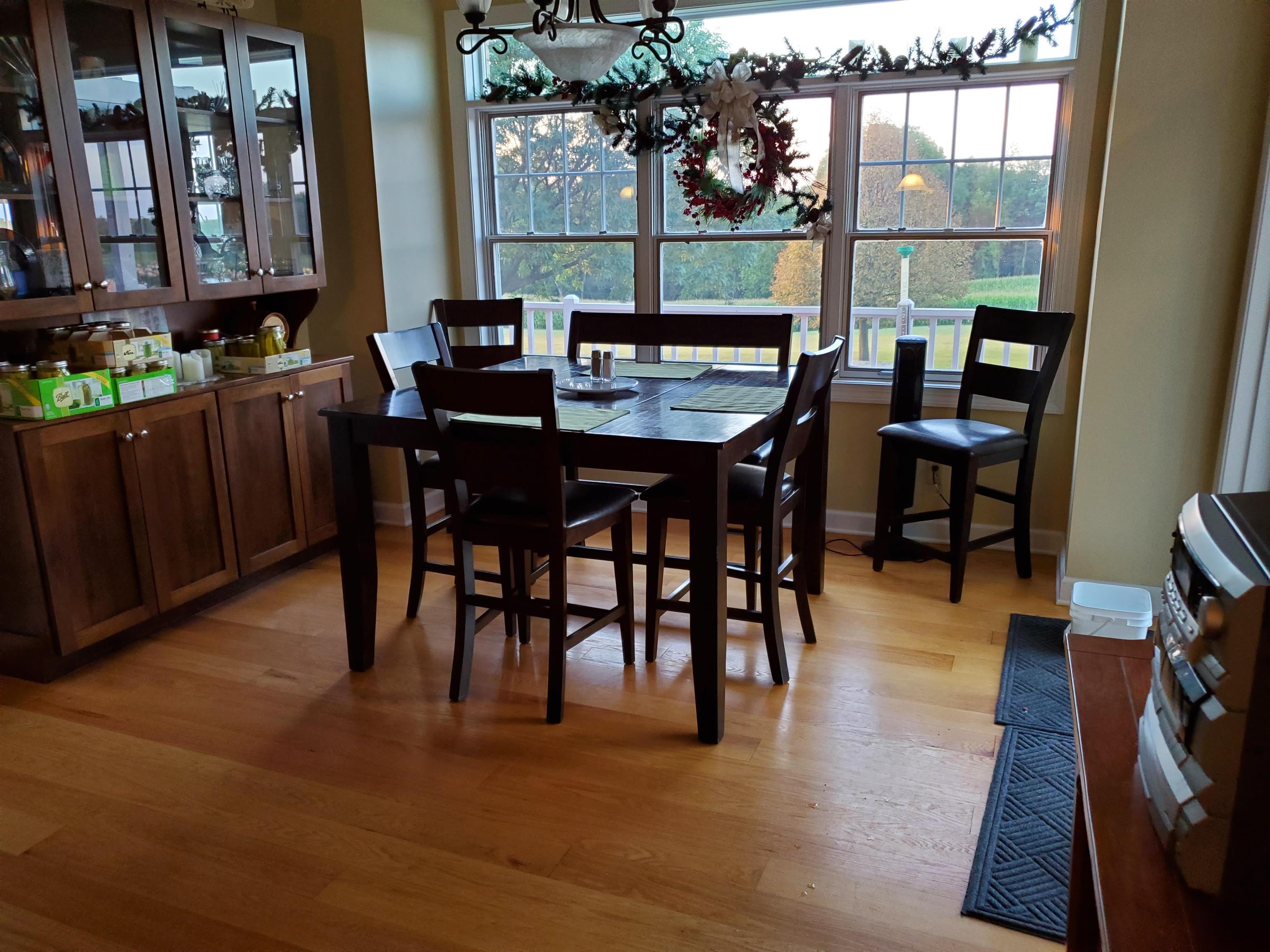 15216 West Warren Road Warren, IL 61087 - Photo 7 of 65 Gallery Image 7