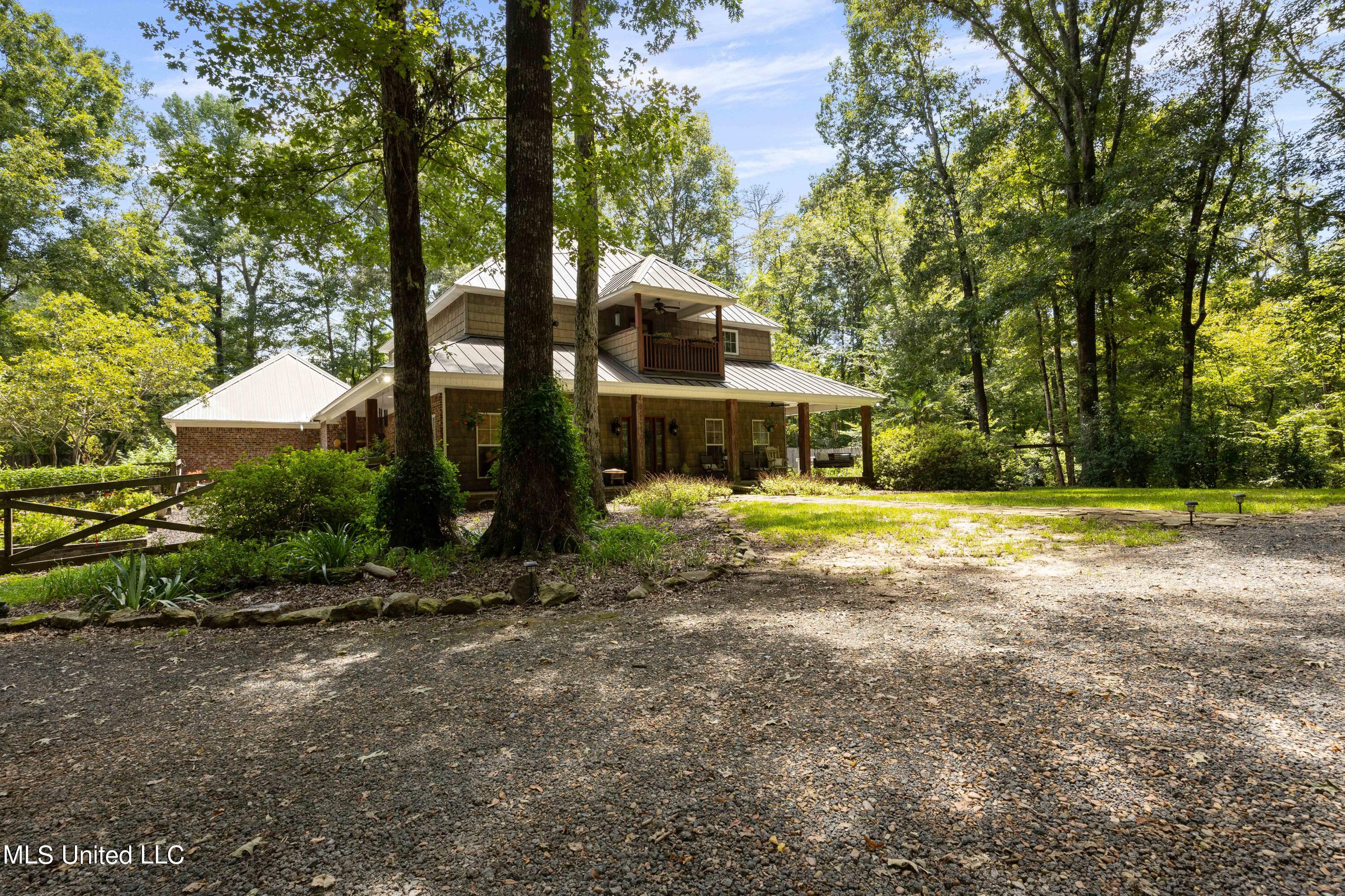 6779 Parsons Road Terry, MS 39170 - Photo 3 of 41 EOSR9206