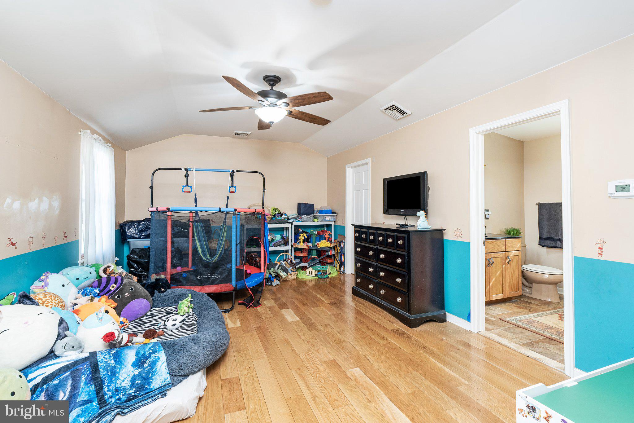7 Ashwood Road Hamilton, NJ 08610 - Photo 13 of 27 Primary Bedroom addition with vaulted ceiling