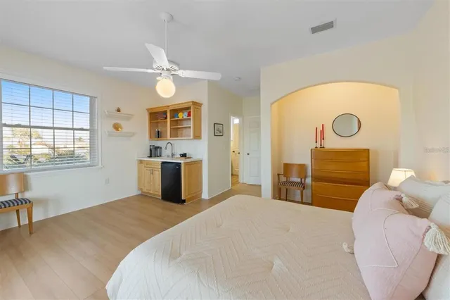 $1,795,000 | 504 59th Street, Holmes Beach, FL 34217